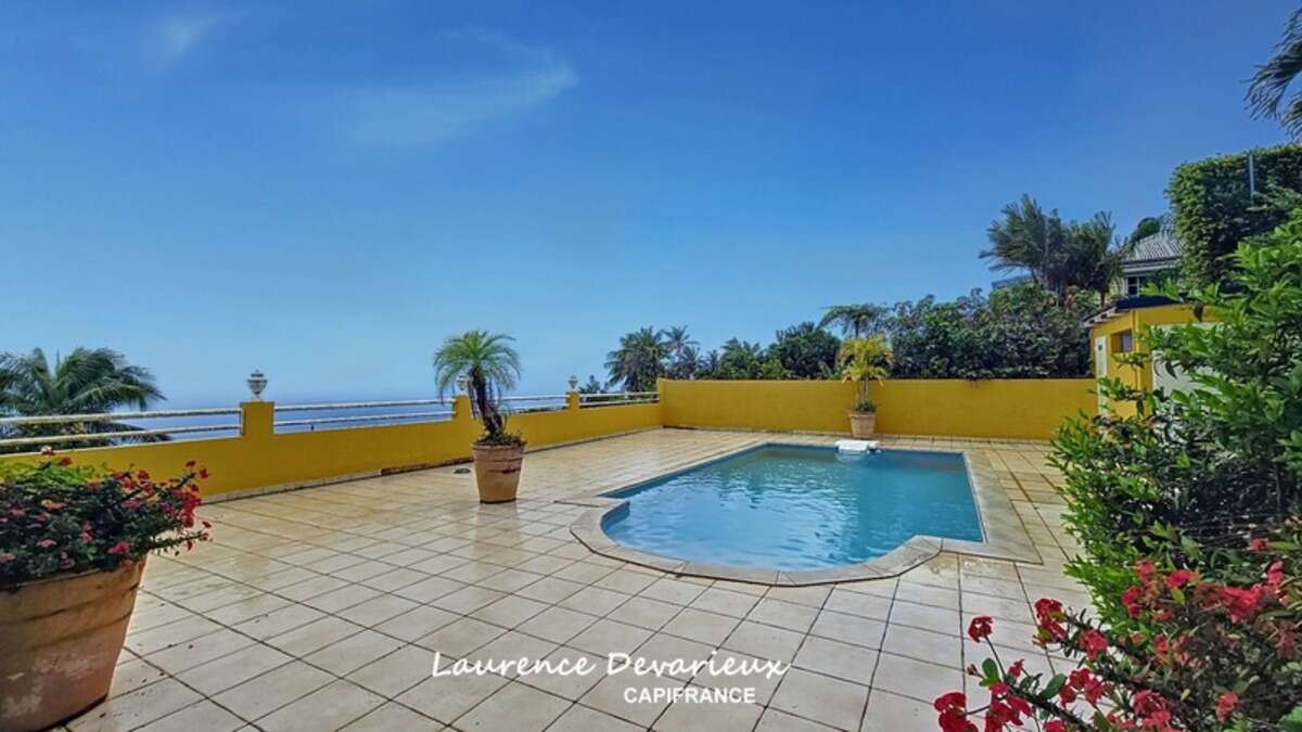 Maison 5 pièces Vue Mer Saint Claude (971)