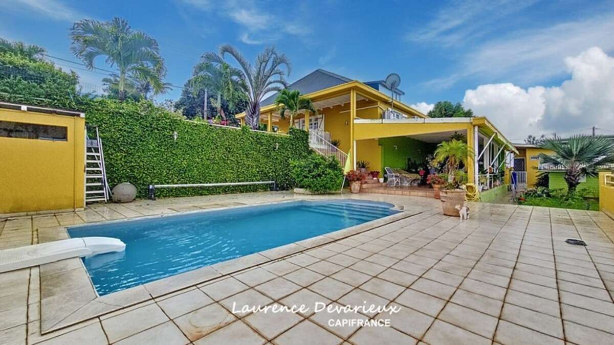 Maison 5 pièces Vue Mer Saint Claude (971)