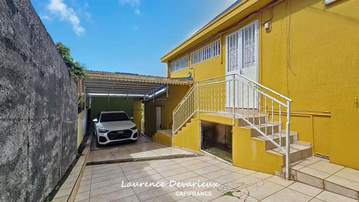 Maison 5 pièces Vue Mer Saint Claude (971)