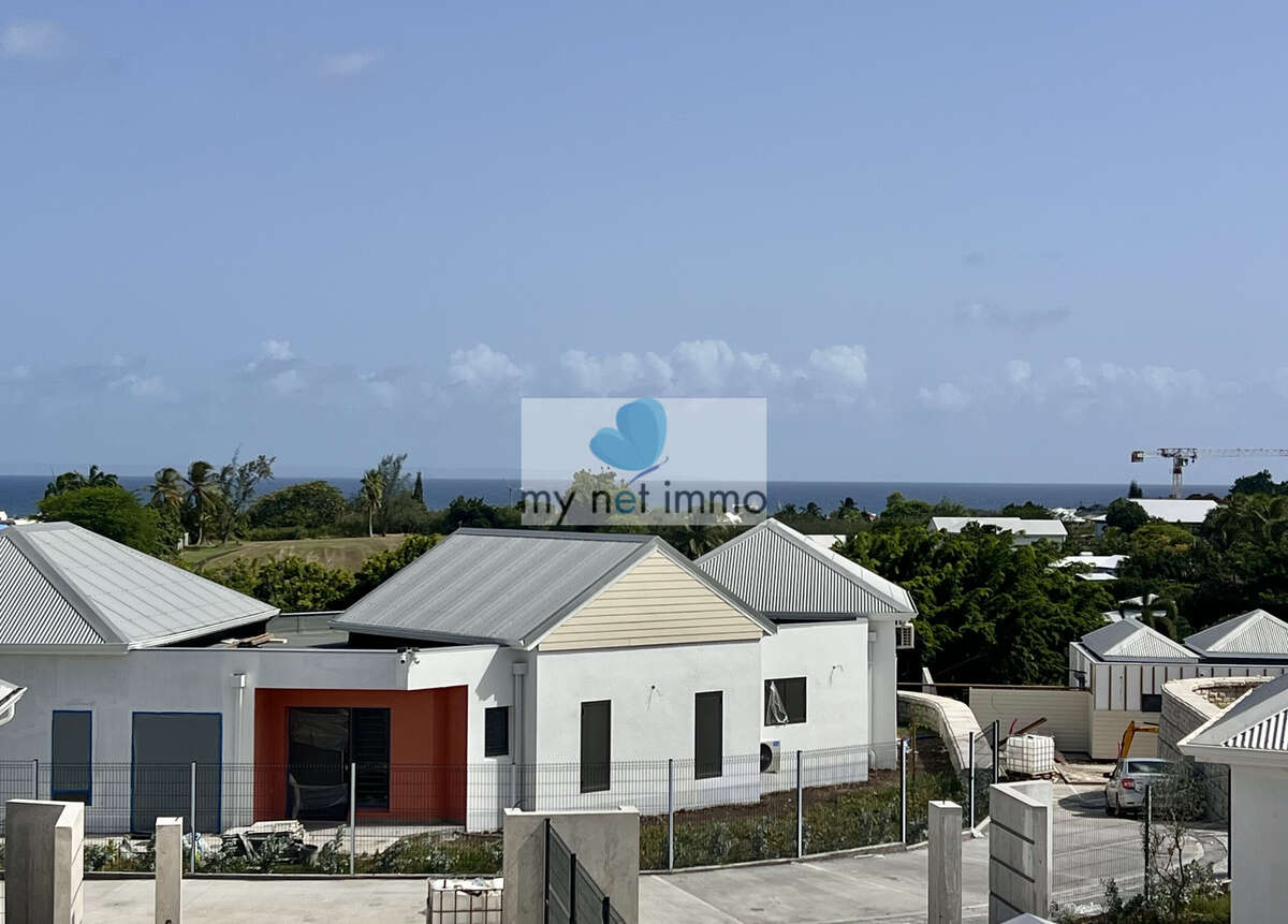 Appartement T2 neuf non meublé avec belle vue mer dans une