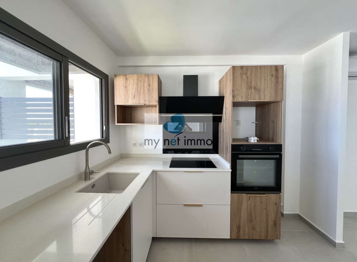 Appartement T2 neuf non meublé avec belle vue mer dans une