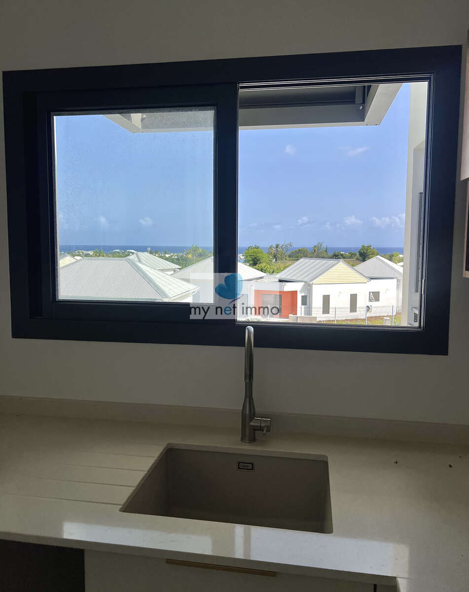 Appartement T2 neuf non meublé avec belle vue mer dans une