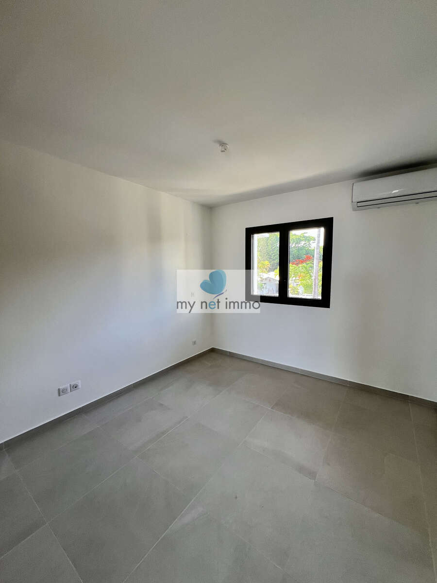 Appartement T2 neuf non meublé avec belle vue mer dans une