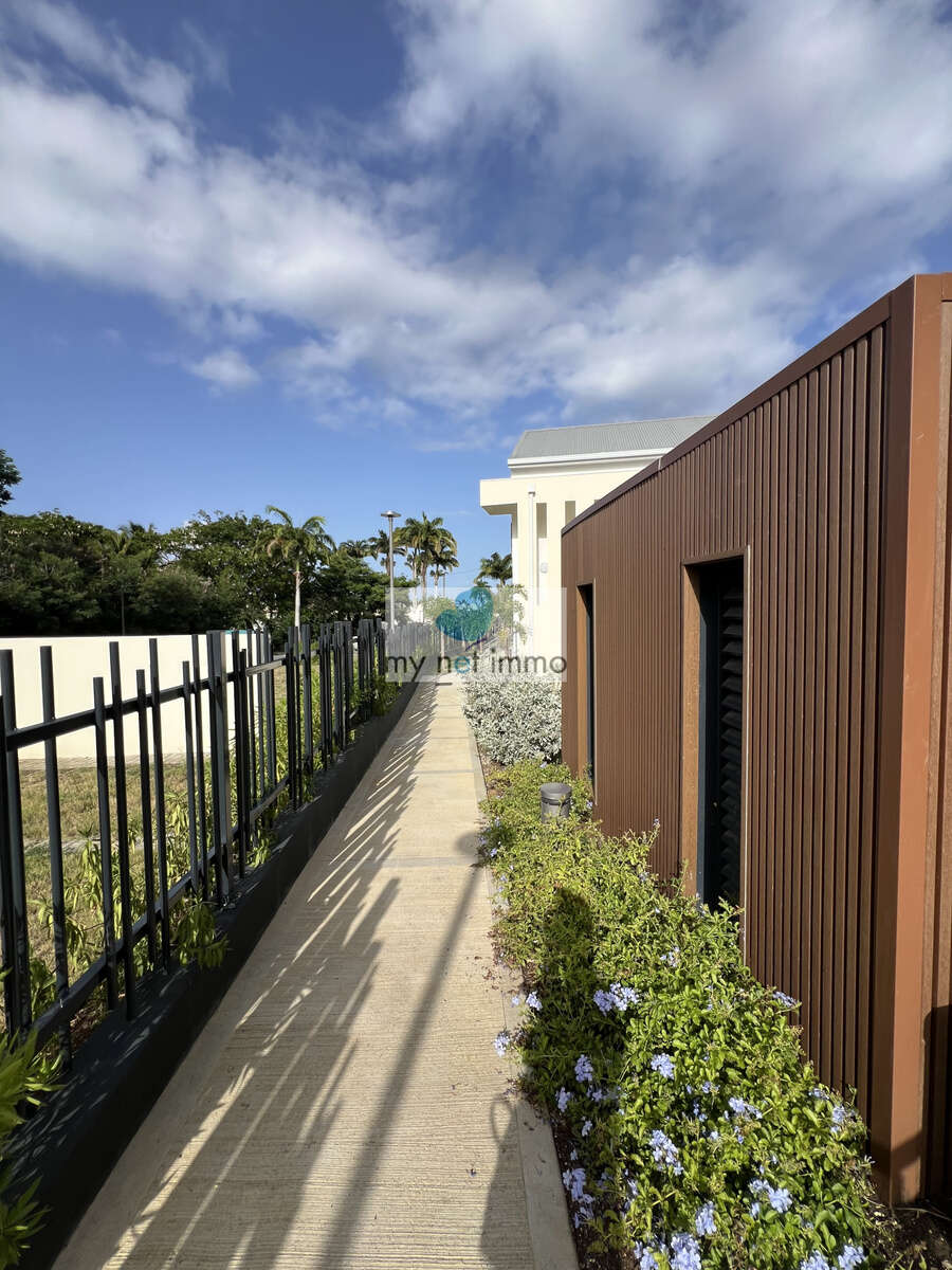 Appartement T2 neuf non meublé avec belle vue mer dans une