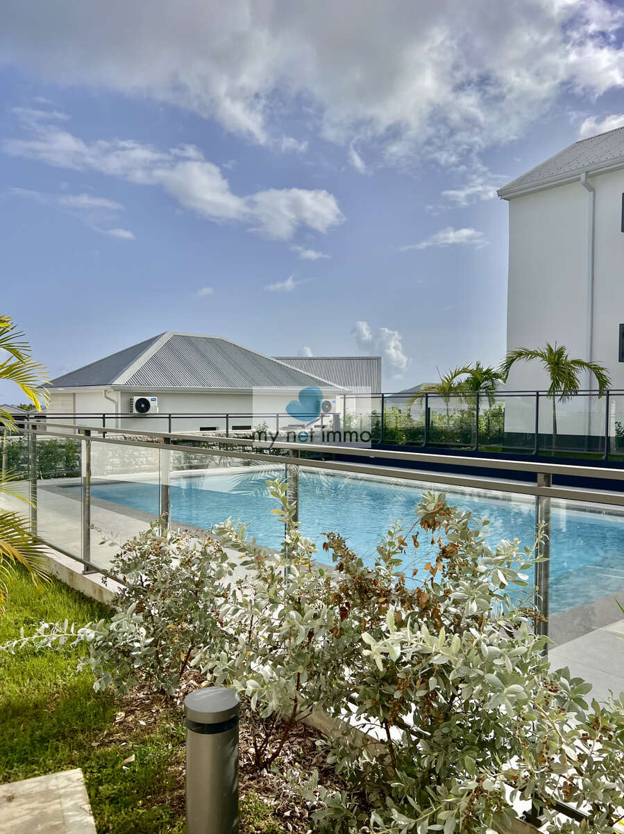 Appartement T2 neuf non meublé avec belle vue mer dans une