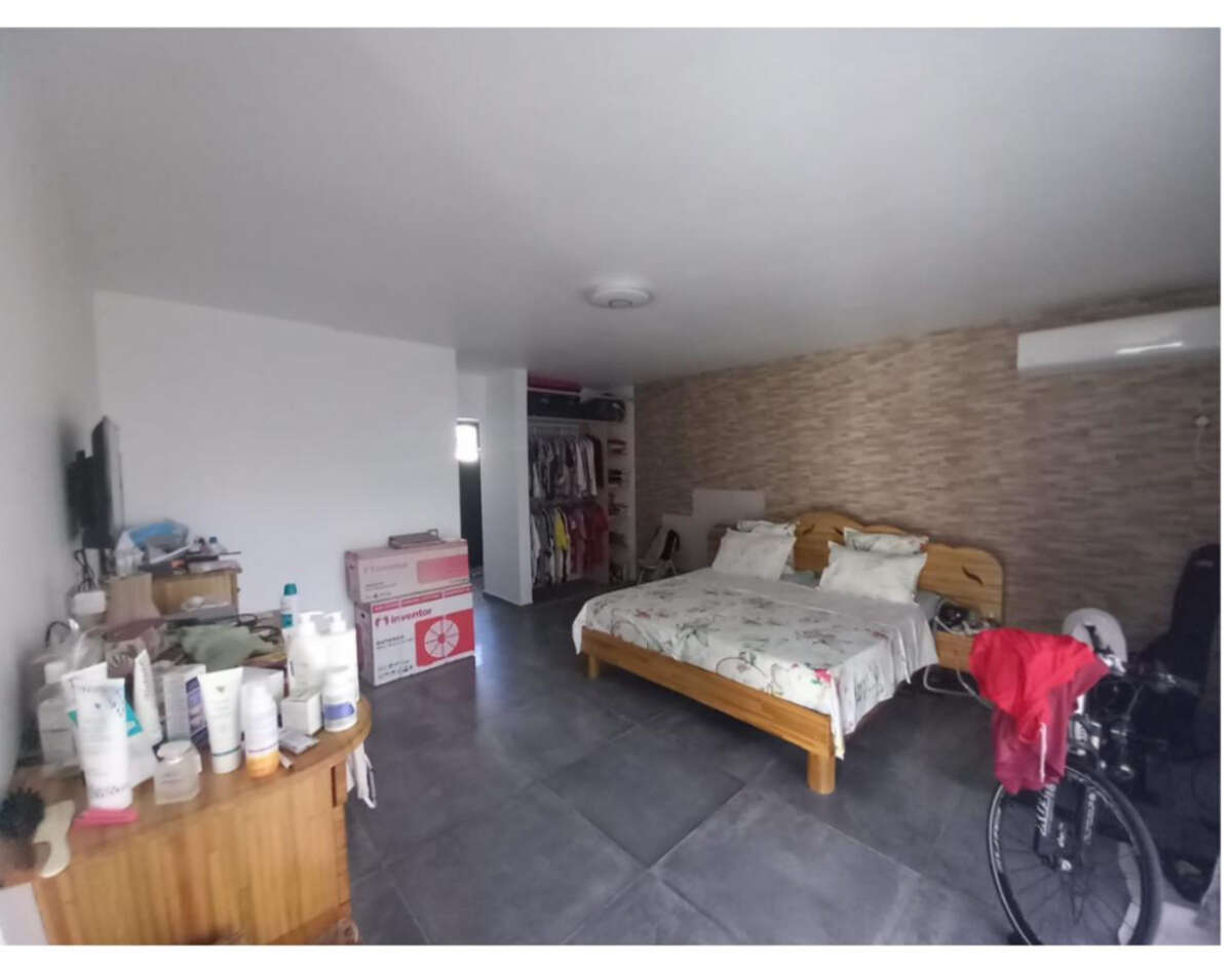 Magnifique villa moderne + dépendance au Moule