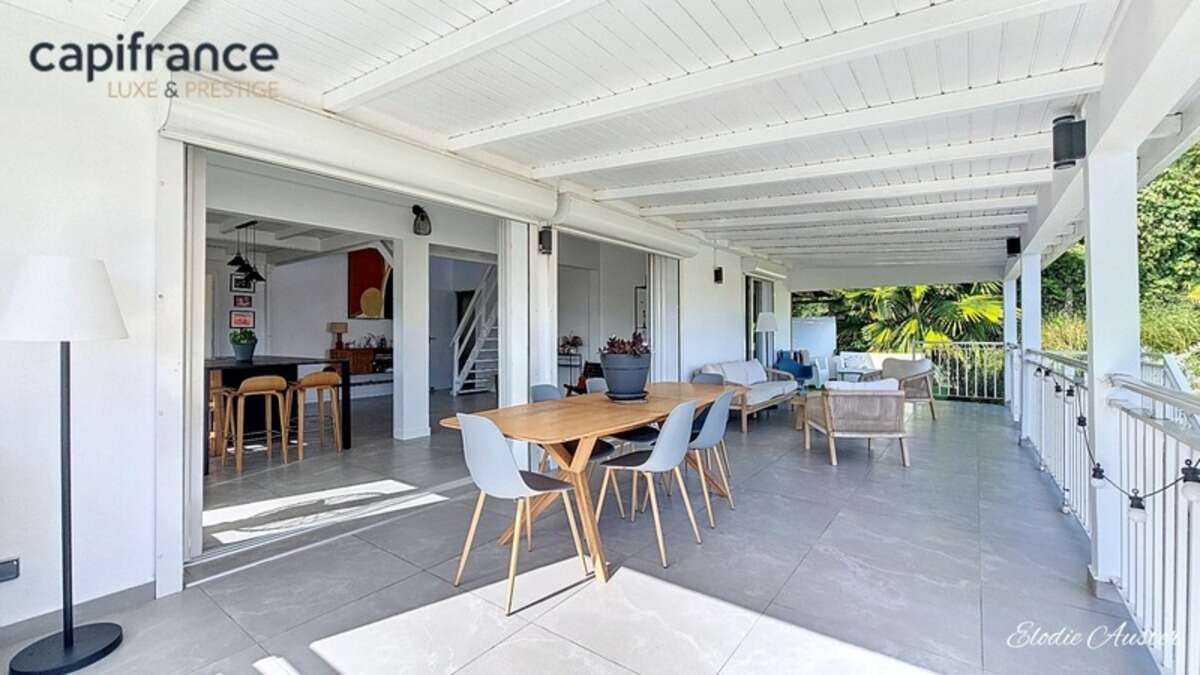 Villa contemporaine vue mer et un appartement T3